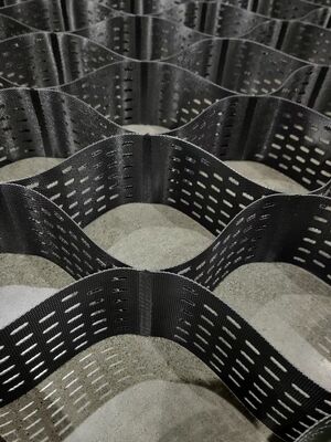 Textured HDPE Geoweb Cellular System For Railway Embankment Protection