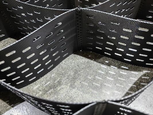 Perforated HDPE Geocell Retaining Grid For Slope Erosion Control System