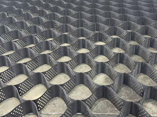 Black HDPE Geocell 50mm 330mm Weld Distance For Gravel Ground Stabilization