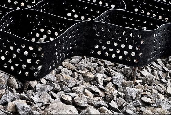 1.1mm-1.8mm Textured Perforated HDPE Geocell Confinement System Plastic Sheet