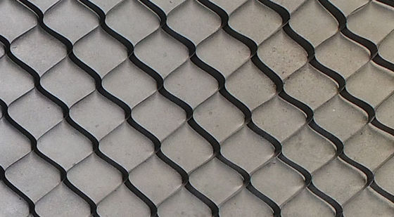 การทําดิน HDPE Honeycomb Geocell Grid Grid Web Black Slope สําหรับทางเดินที่มั่นคง