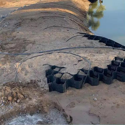 ASTM Standard Textured / Perforated HDPE Geocells For Slope / Retaining Wall / Road Reinforcement 100-445mm