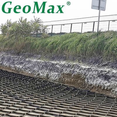 โครงสร้างเจาะ HDPE Geocell สําหรับถนน / Hill / ธารมุมดินเสริม 100-445mm