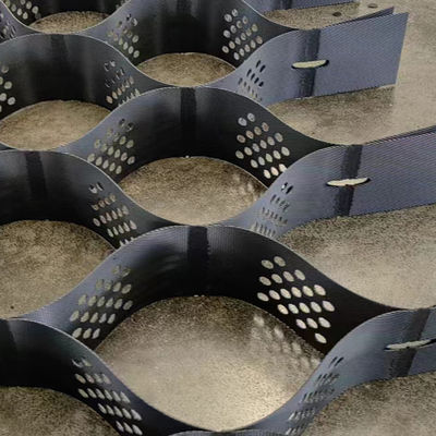 Carbon Black HDPE Geocell 150mm Height 660mm Welding Space 14.2kN/m Peeling Strength Ground Grid