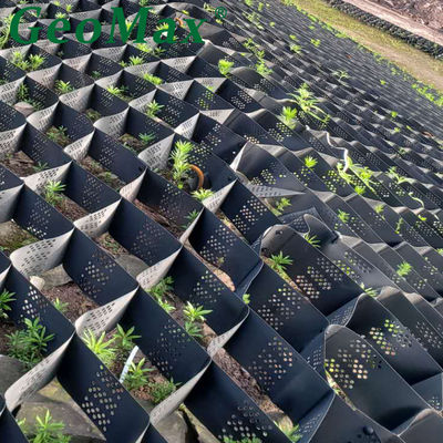 GM100 330 HDPE Geocell For Soft Soil Improvement Drainage Balance Load Spreading
