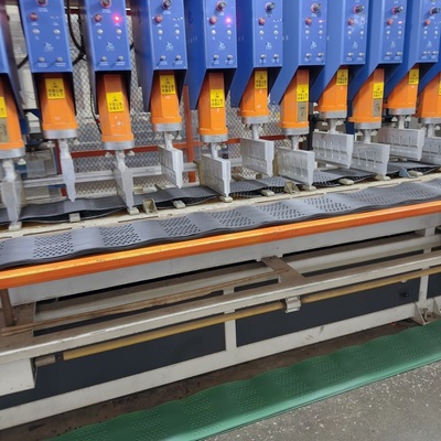 HDPE Geocell GM445-200mm High-Strength Grid for Steep Slope Protection In Polland