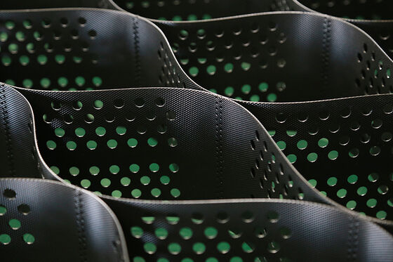 250mm Depth Heavy-Duty HDPE Geocell Grid for Steep Slope Stabilization and Erosion Resistance