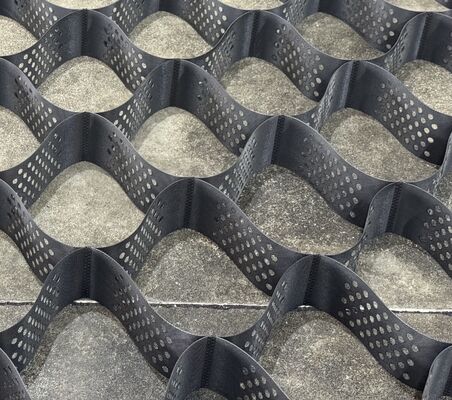 Black HDPE Geocell 75mm 356mm Weld Spacing For Parking Area Reinforcement