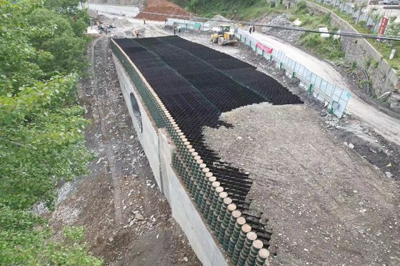 กรดก้อนหินจีโอเซลล์ HDPE การรักษาความมั่นคงของดิน กรดก้อนหินจีโอเซลล์ ในการก่อสร้างถนน
