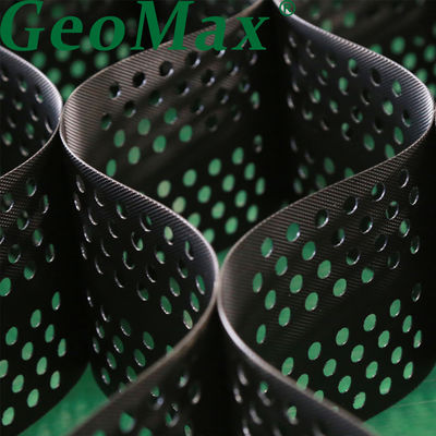 โครงสร้างเจาะ HDPE Geocell สําหรับถนน / Hill / ธารมุมดินเสริม 100-445mm